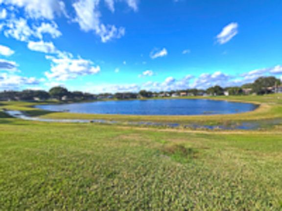 3rd image of 691 Lakeworth Cir