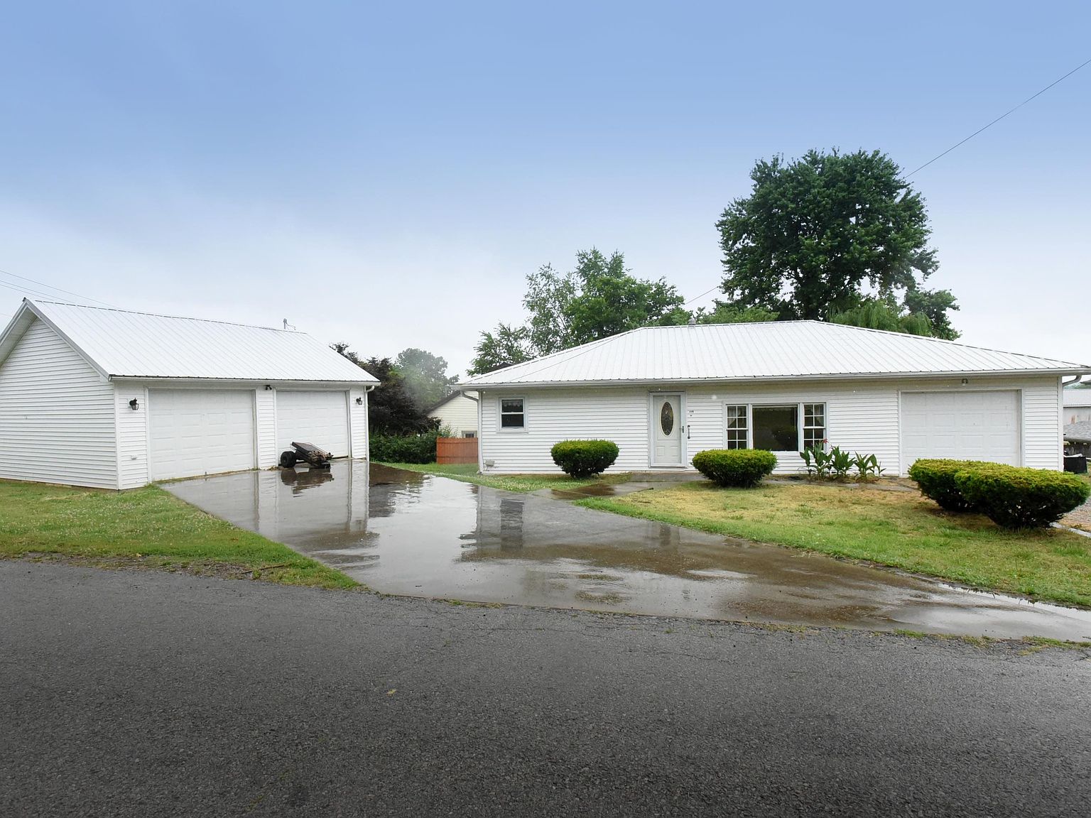 176 W Dixon St, Sebree, KY 42455 Zillow