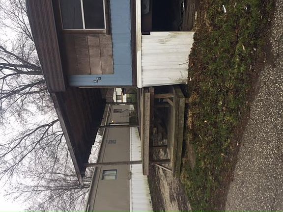3rd image of 87 Applewood Ln #87