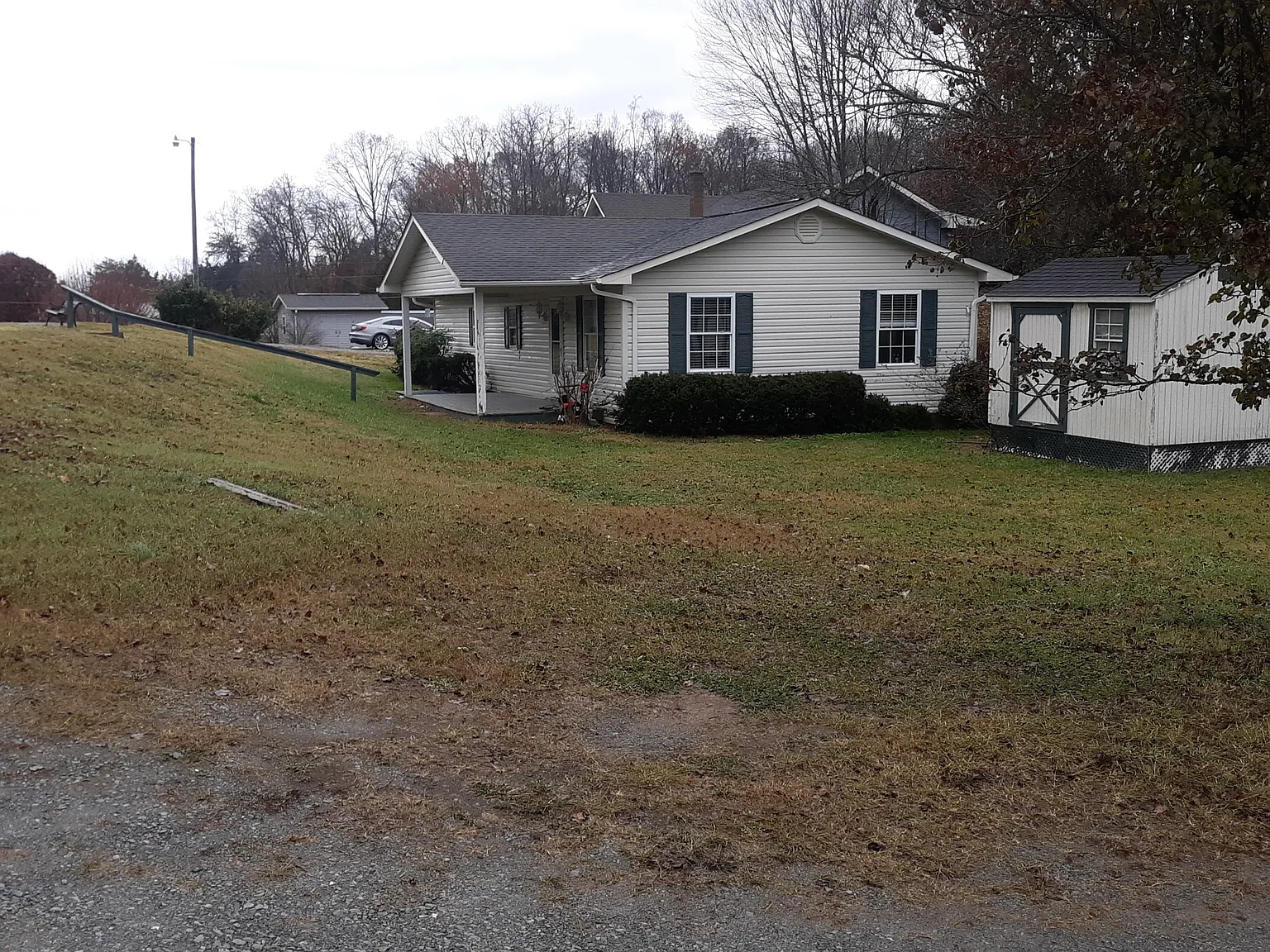 3 bed, 1400 sqft, $1,450 — Photo 3