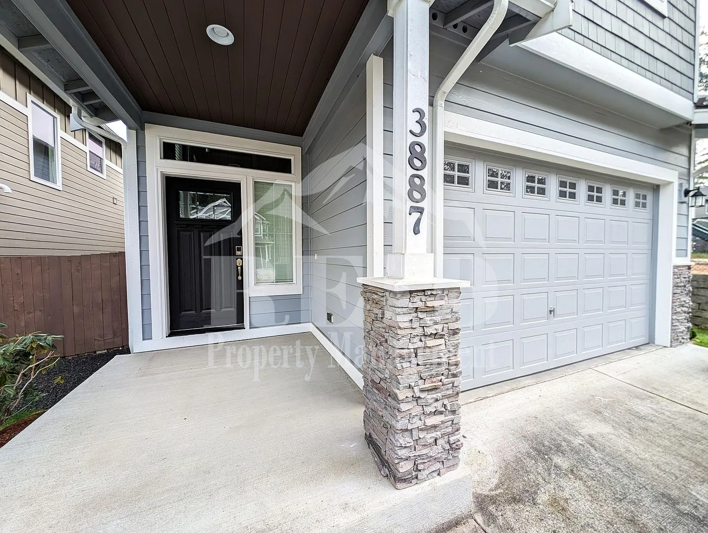 Beautifully Maintained 3-Bedroom, 2.5-Bathroom Home! — Photo 2