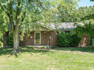 1065 Branch Rd, Holts Summit, MO 65043