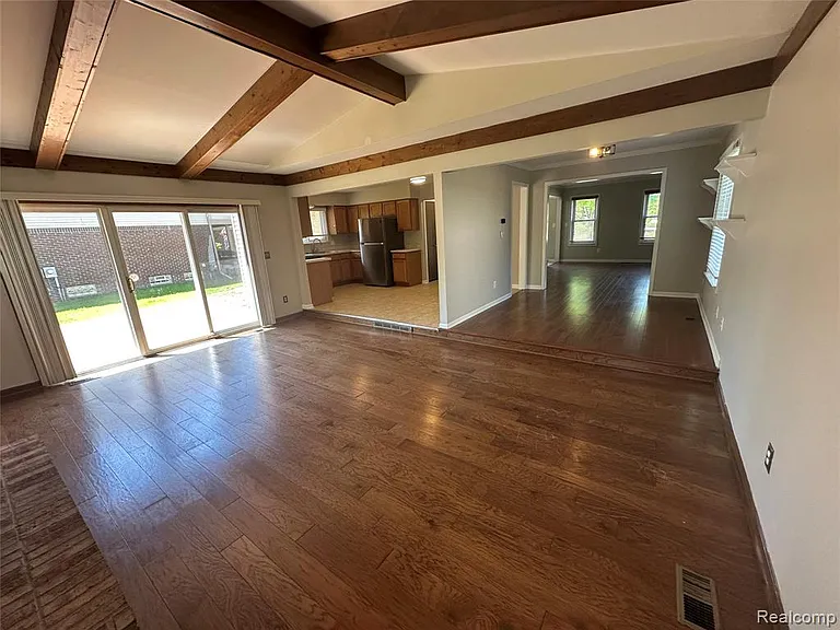 7534 Charrington Dr — Photo 7