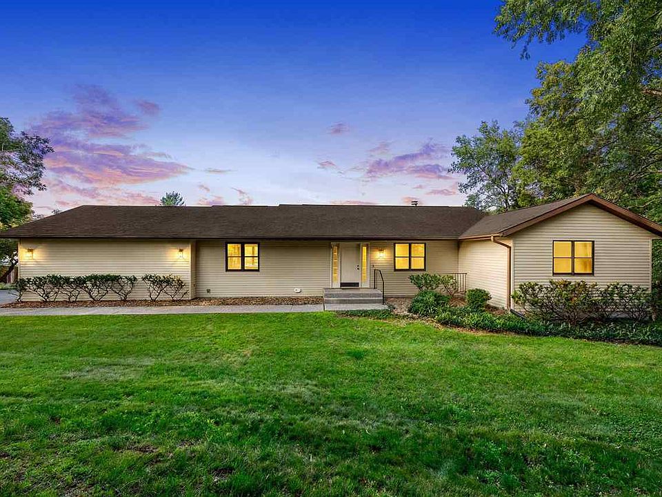 1st image of 37 Lakeview Knl NE