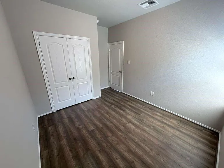 8515 Balding Dr — Photo 11
