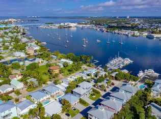 275 Delmar Ave, Fort Myers Beach, FL 33931