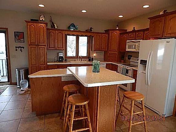 3rd image of 2978 Brown Ln