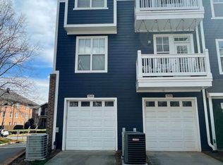 1505 Walnut View Dr, Charlotte, NC 28208