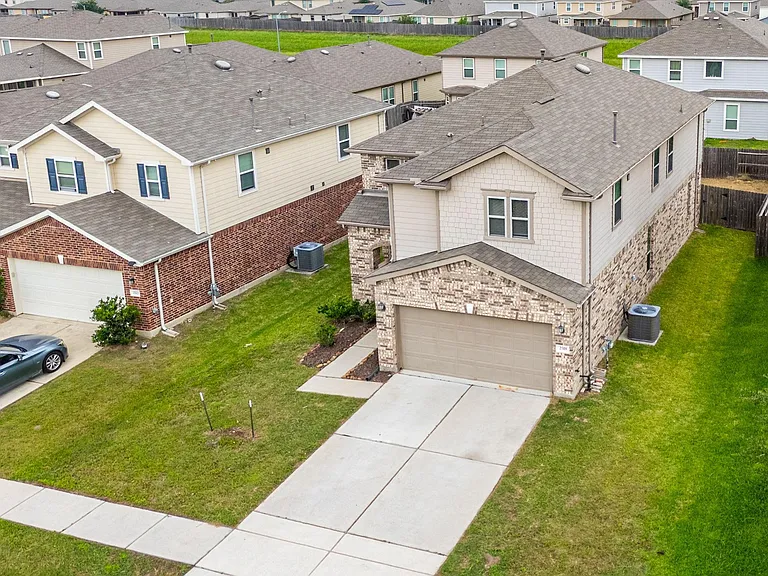 2518 Boxwood Park Ln — Photo 7