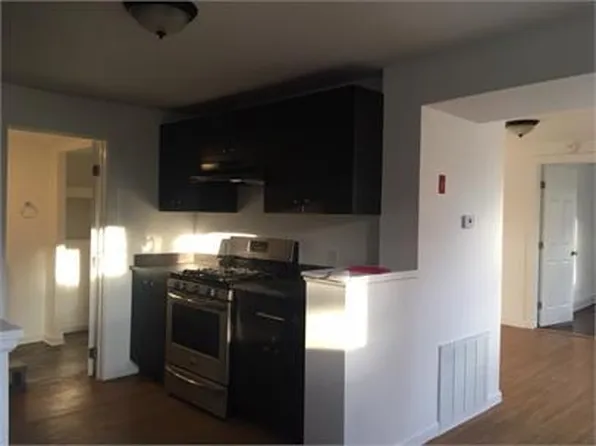 100 Lake St #11, Winsted, CT 06098