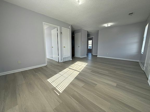 5th image of 3431 Forrester Rd