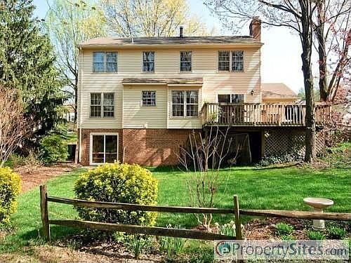 2nd image of 6236 Wilmette Dr