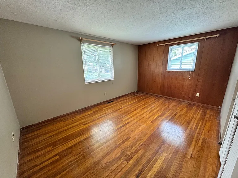 1394 Seaton Ct — Photo 3