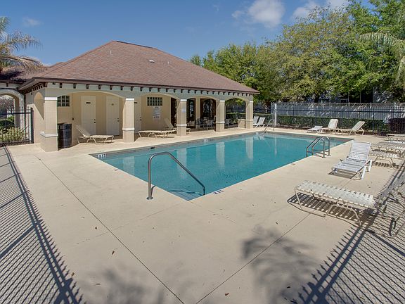 3rd image of 33450 Irongate Dr