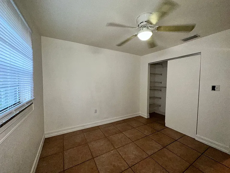 2135 Virginia Ave #8 — Photo 7