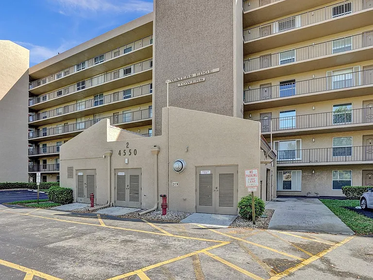 4550 NE 18th Ave #506 — Photo 34