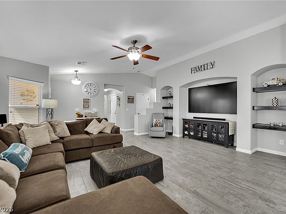 5th image of 4504 Silverwind Rd