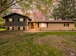 7580 Thornwood St, Canton, MI 48187