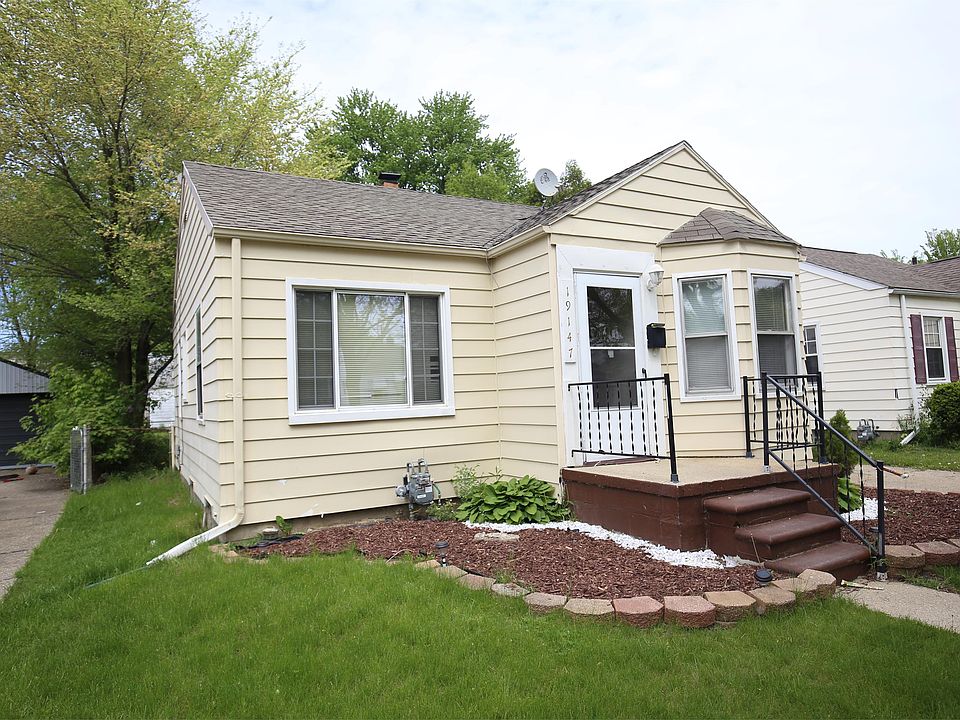 2nd image of 19147 Washtenaw St