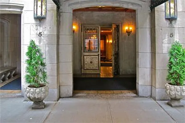 Rented by R New York | media 21