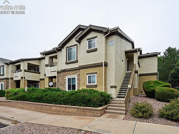 2nd image of 4007 Riviera Grv APT 103