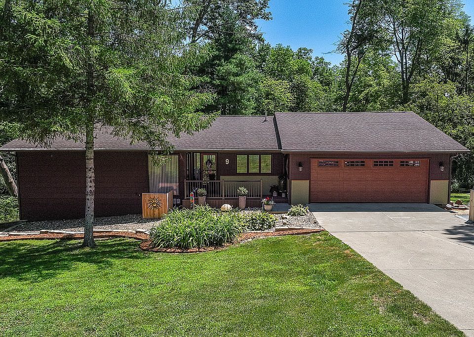 1st image of 9 Hillcrest Heights Ln