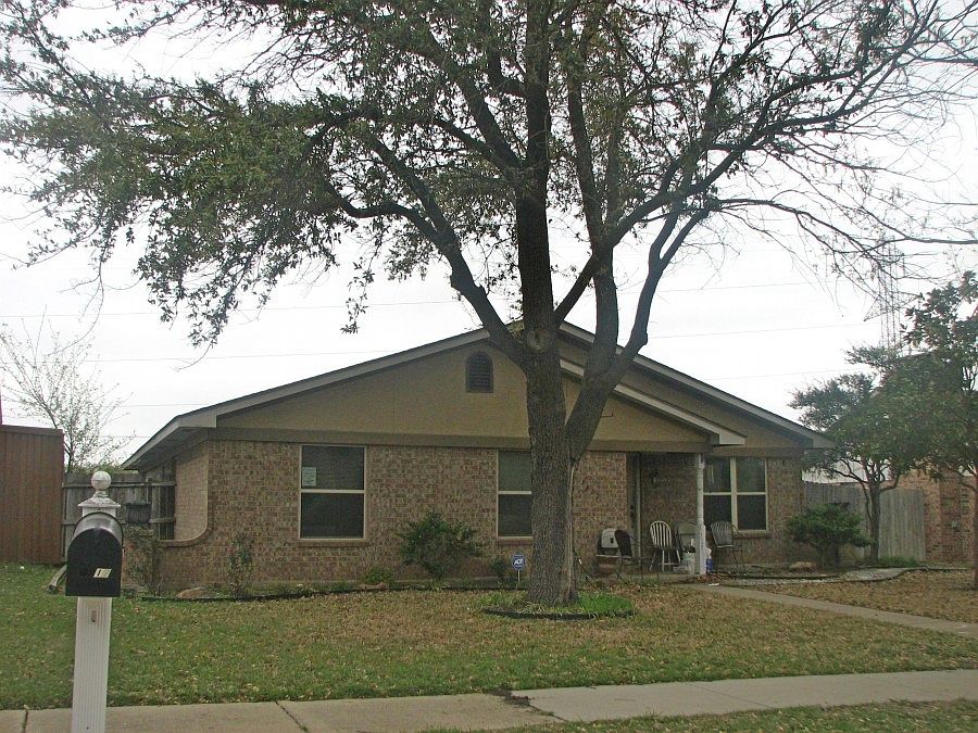 1st image of 1617 Panola Dr