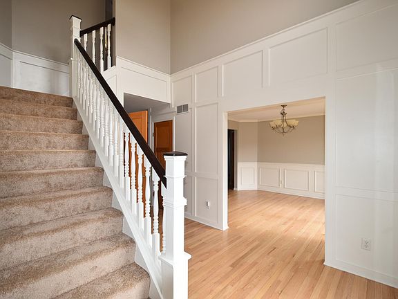 3rd image of 747 Willowmere Dr