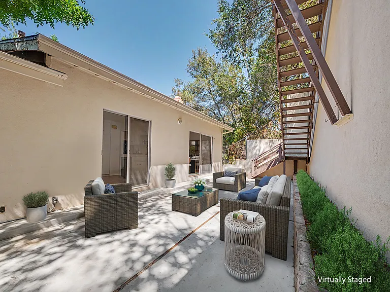 10424 Oletha Ln — Photo 43
