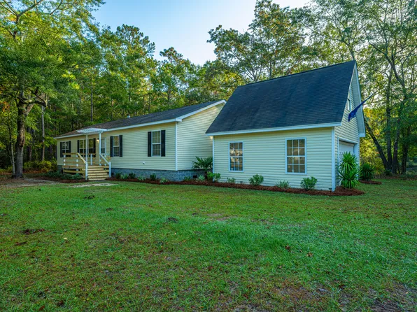 237 Deer Ridge Ct, Huger, SC 29450