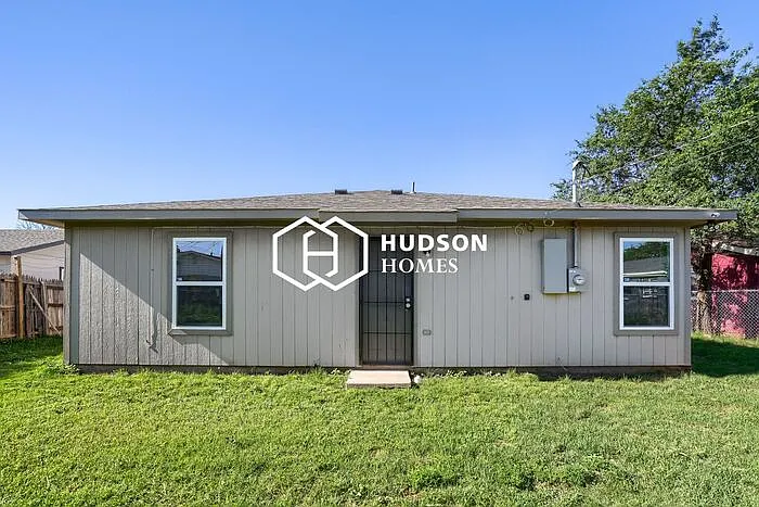 1727 E Cornell St — Photo 12