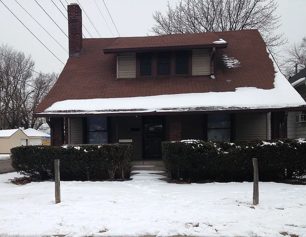 1202 King Ave photo 1