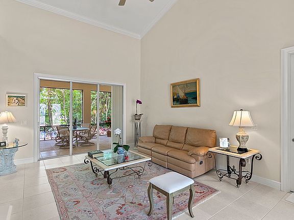 3rd image of 1000 Beaumaris Way