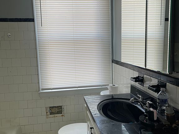 5th image of 4734 Beaufort Ave