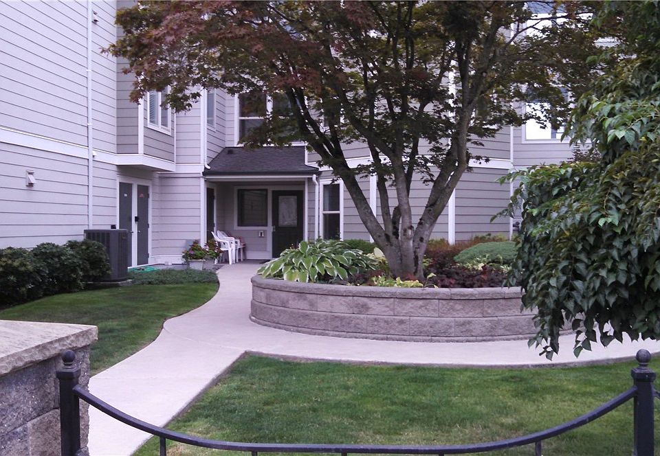 2nd image of 406 Wood St Unit 307