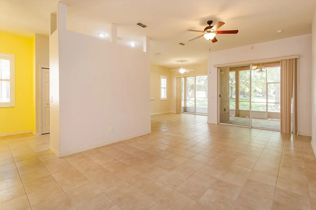 Building Photo - 120 Crepe Myrtle Dr
