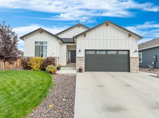 5048 Long Dr, Timnath, CO 80547