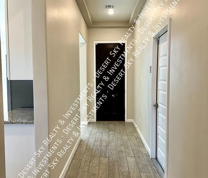 6860 Cassini Ave — Photo 5
