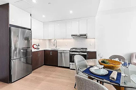 3rd image of 50-11 Queens Blvd #310