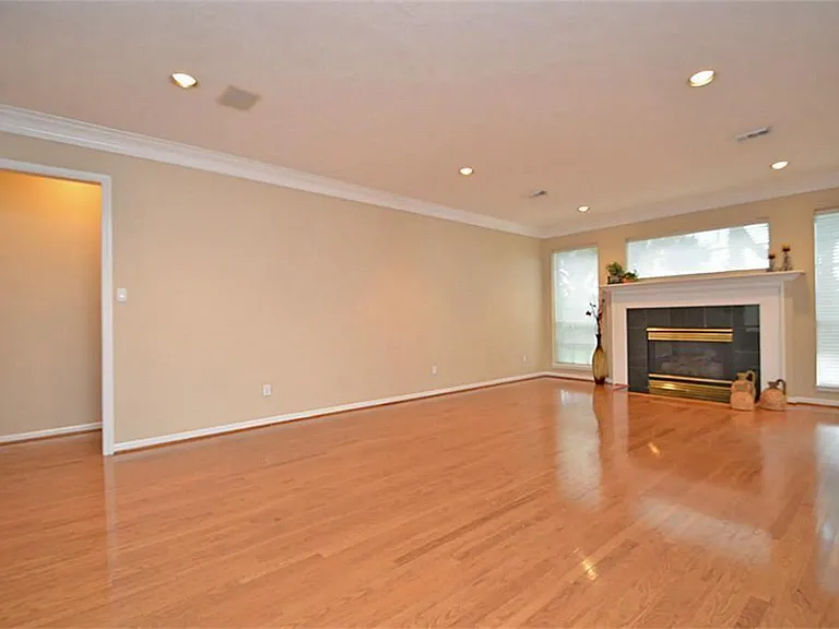 4407 April Meadow Way — Photo 8