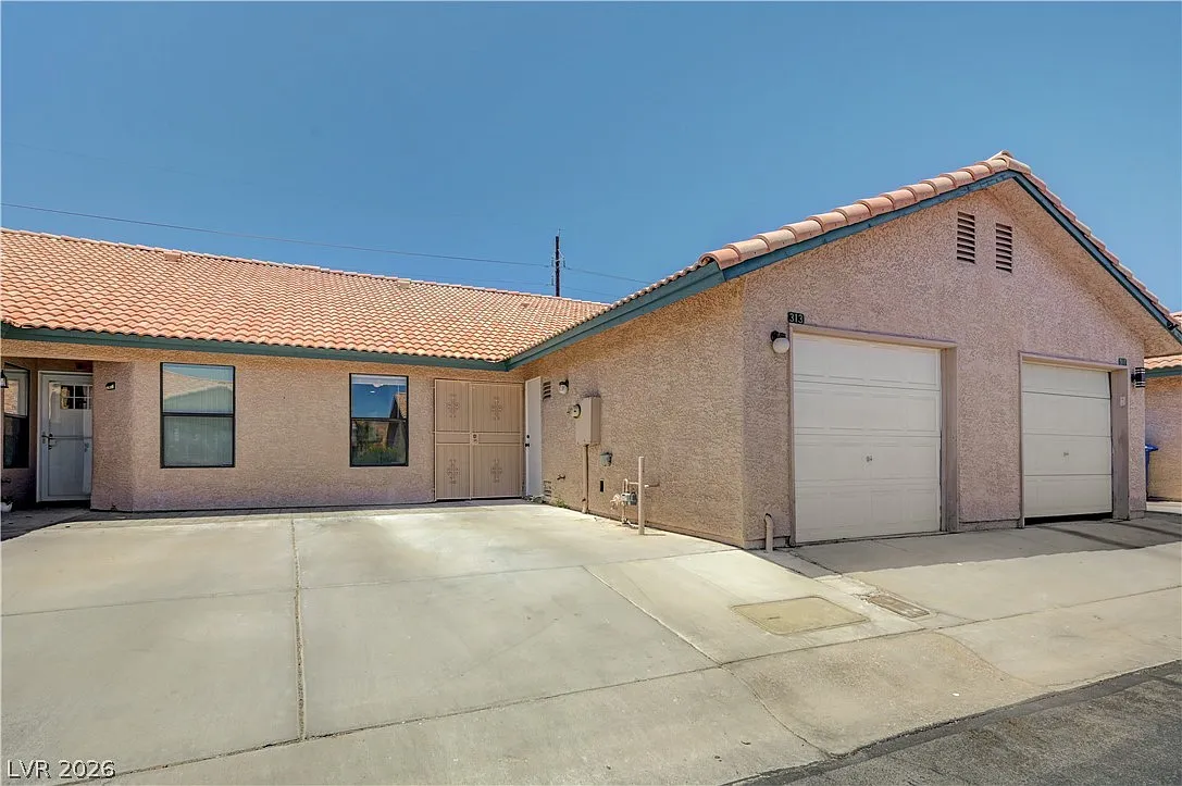 2 bed, 2.0 bath, 1119 sqft, $1,800 — Photo 1