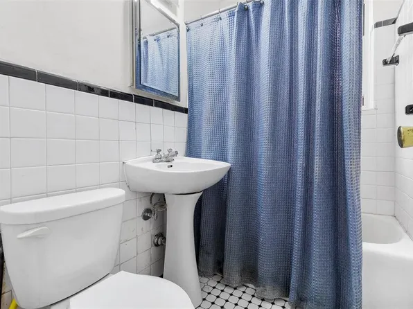 3320 Avenue H image 9 of 12