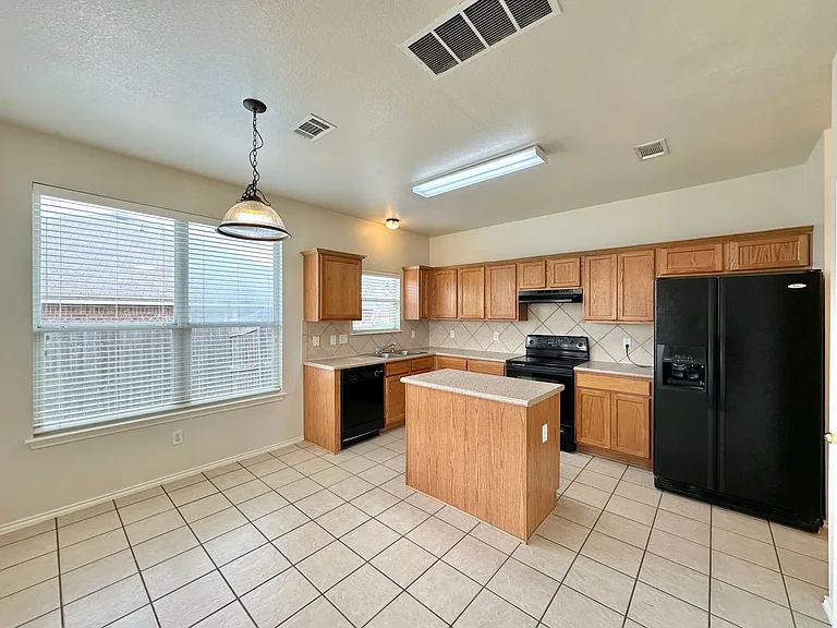 1806 Lobrecht Ct — Photo 12