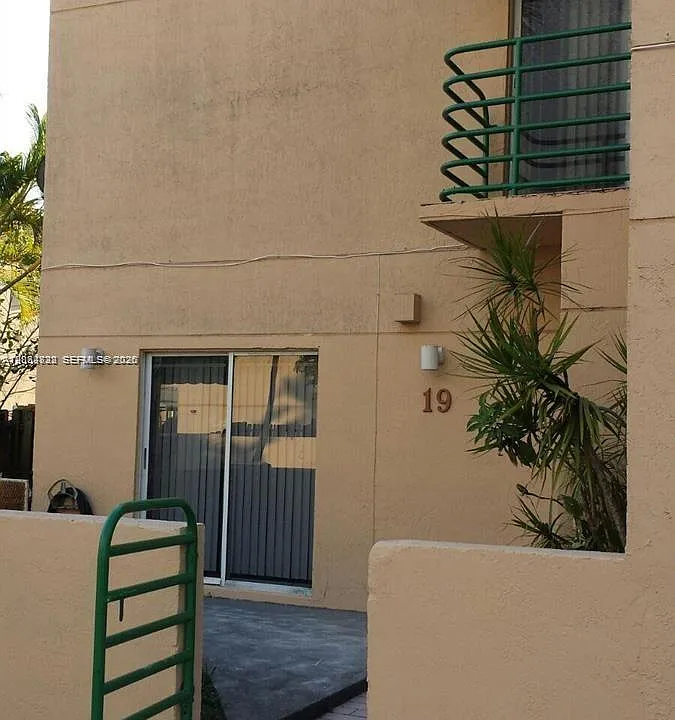 11960 SW 18th Ter #19