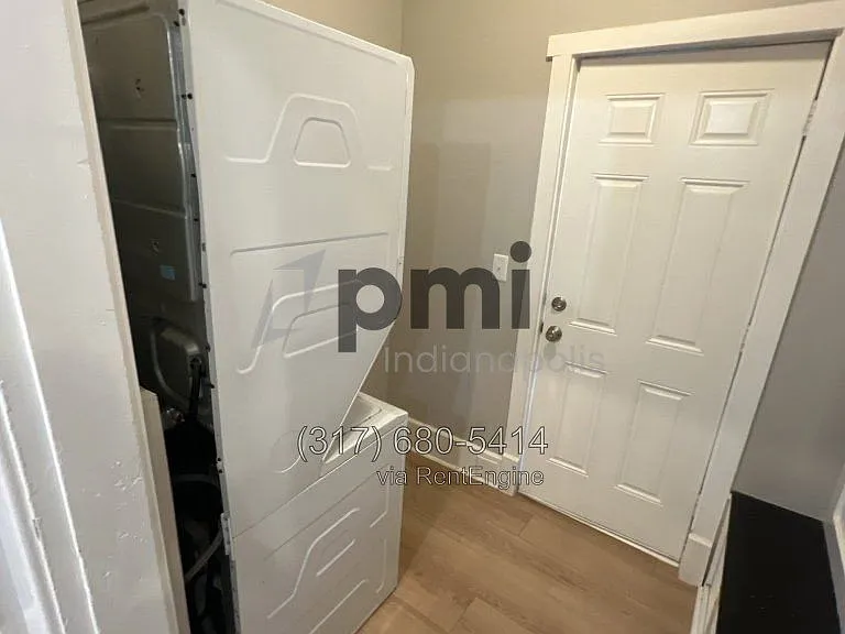 32 N Irvington Ave — Photo 20