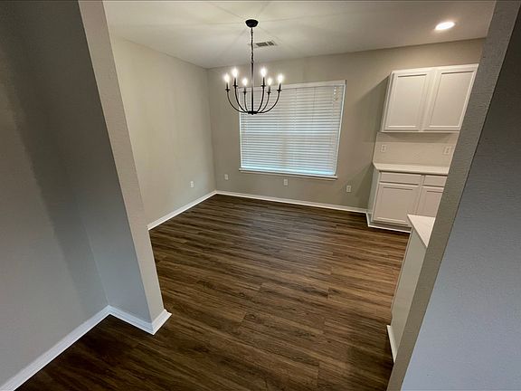 3rd image of 8925-8927 S 28th St