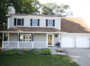 4 Trinity Dr, West Springfield, MA 01089