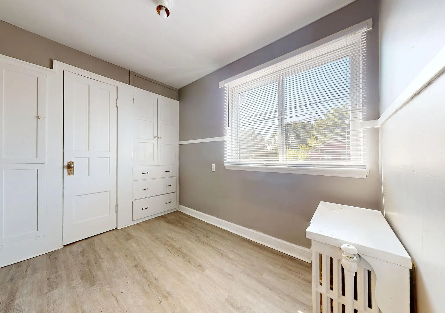 20-28 Helen Ave — Photo 4