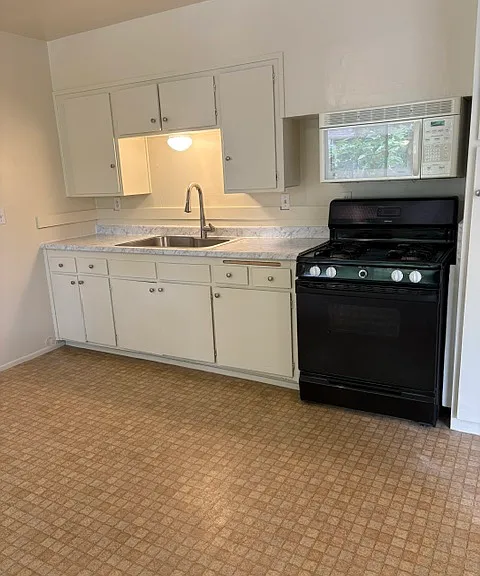 601 E Oak St #B — Photo 7