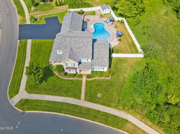 18 Willis Way, Malta, NY 12020